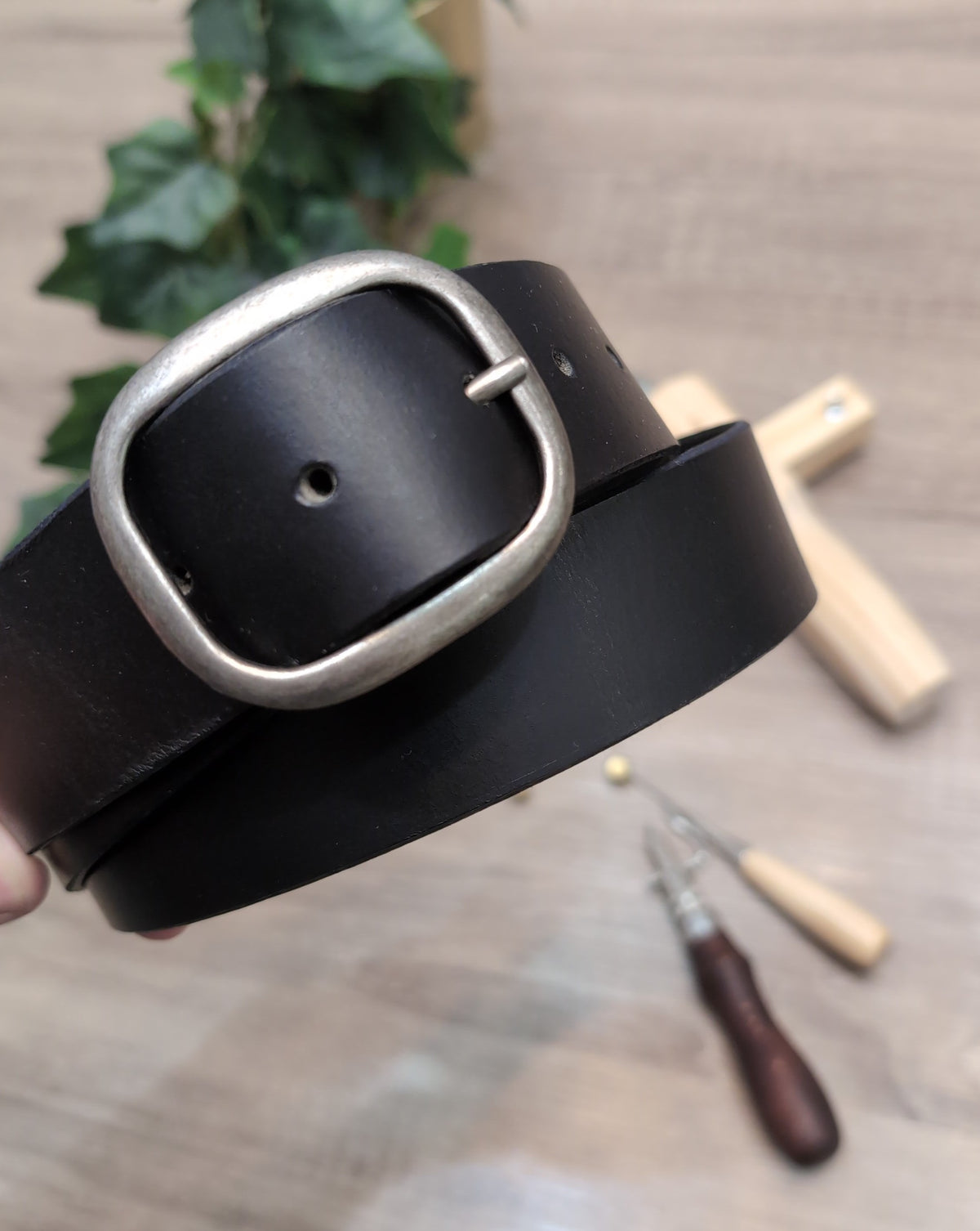 Oval Buckle Belt - Espresso with Antique Brass