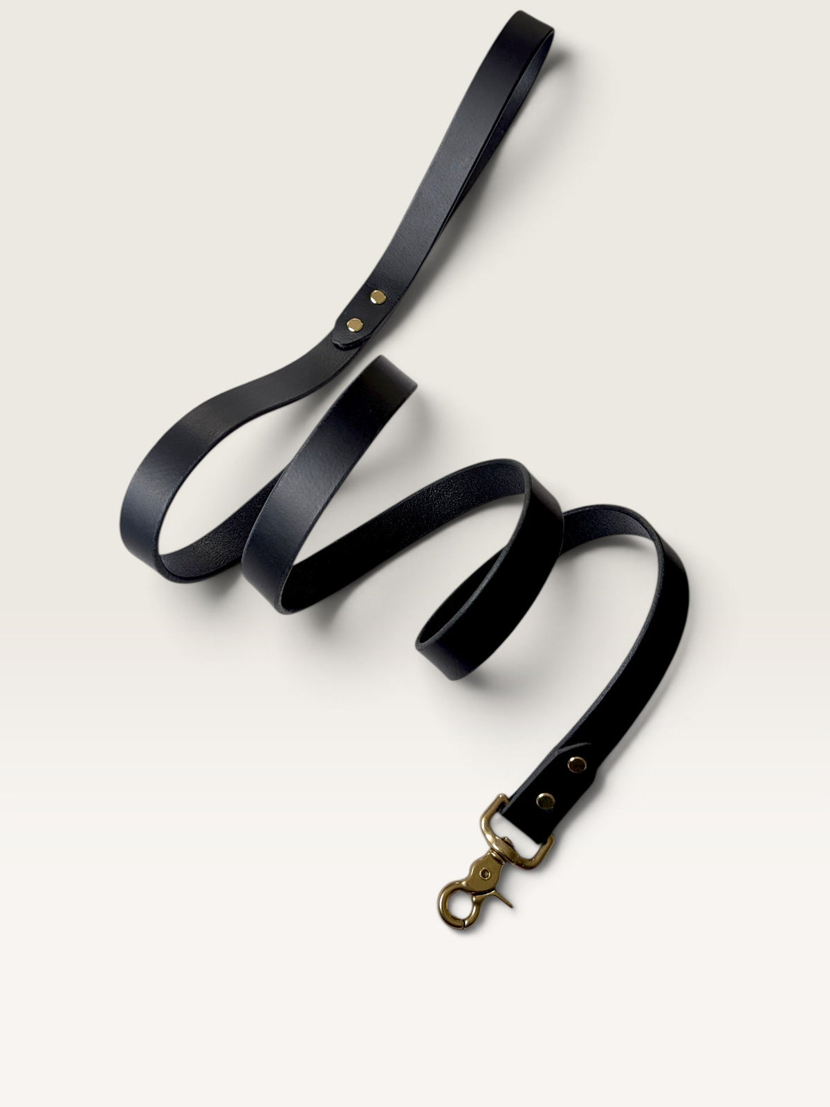 Full Grain Leather Dog Leash – 5 ft - Black with Nickle