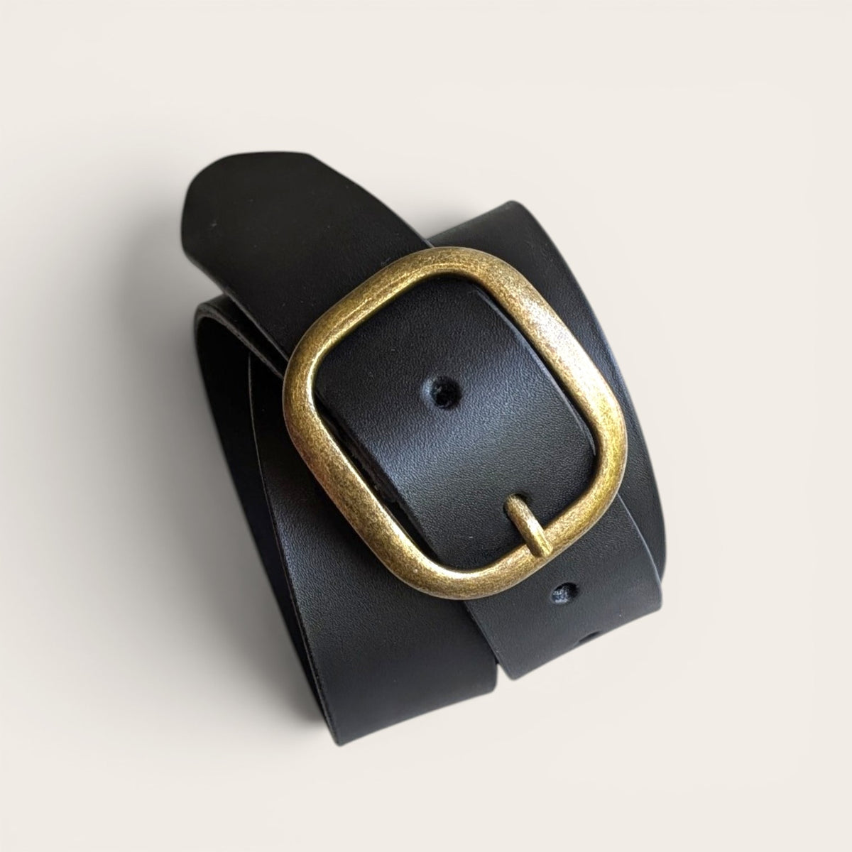 Oval Buckle Belt - Black with Antique Brass